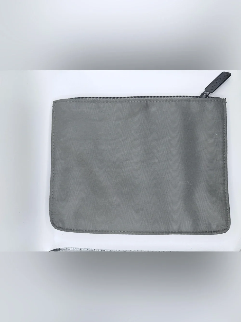 Gucci Beauty Gray Nylon Cosmetic Travel Pouch - Picture 3 of 7